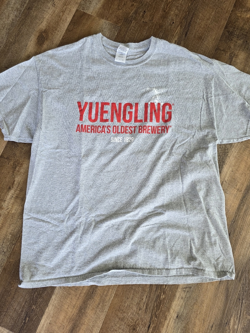 Mens Gildan Heavy Tee Yuengling Americas Oldest Beer Grey Tee Shirt Size XL